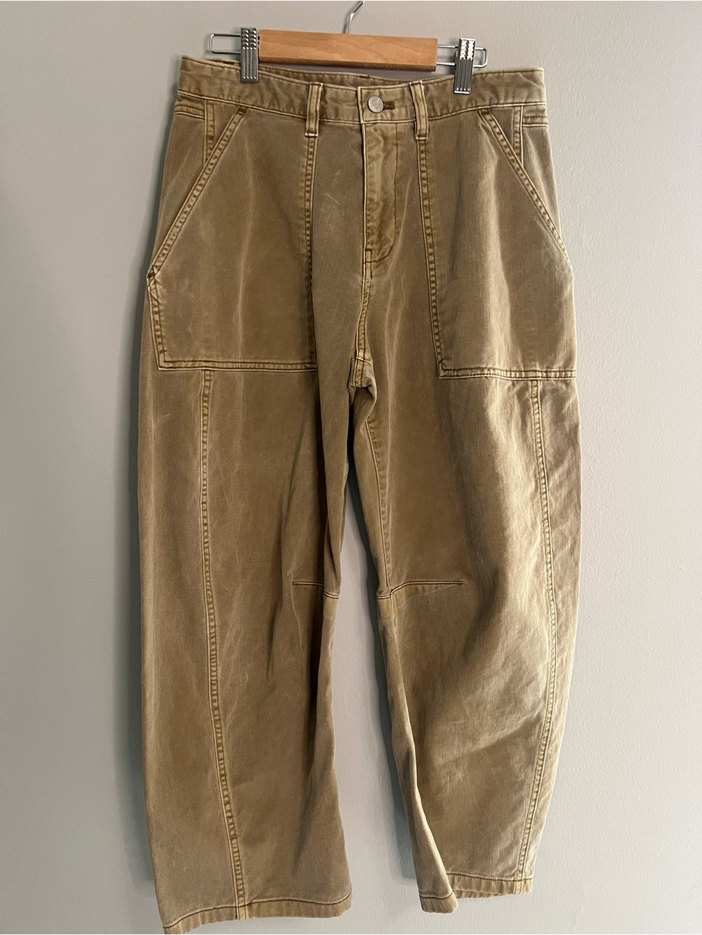 GAP Women's Barrel Pants in Khaki Tan